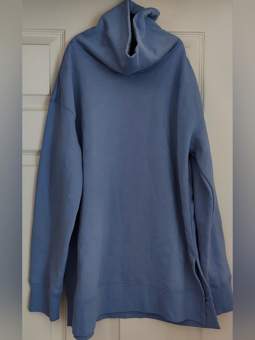 Architect Light Blue Crewneck Sweatshirt. Size Large. T-603